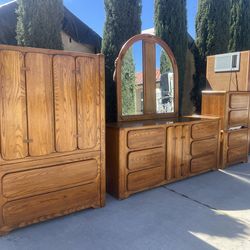 5PC Stanley Bedroom Set!