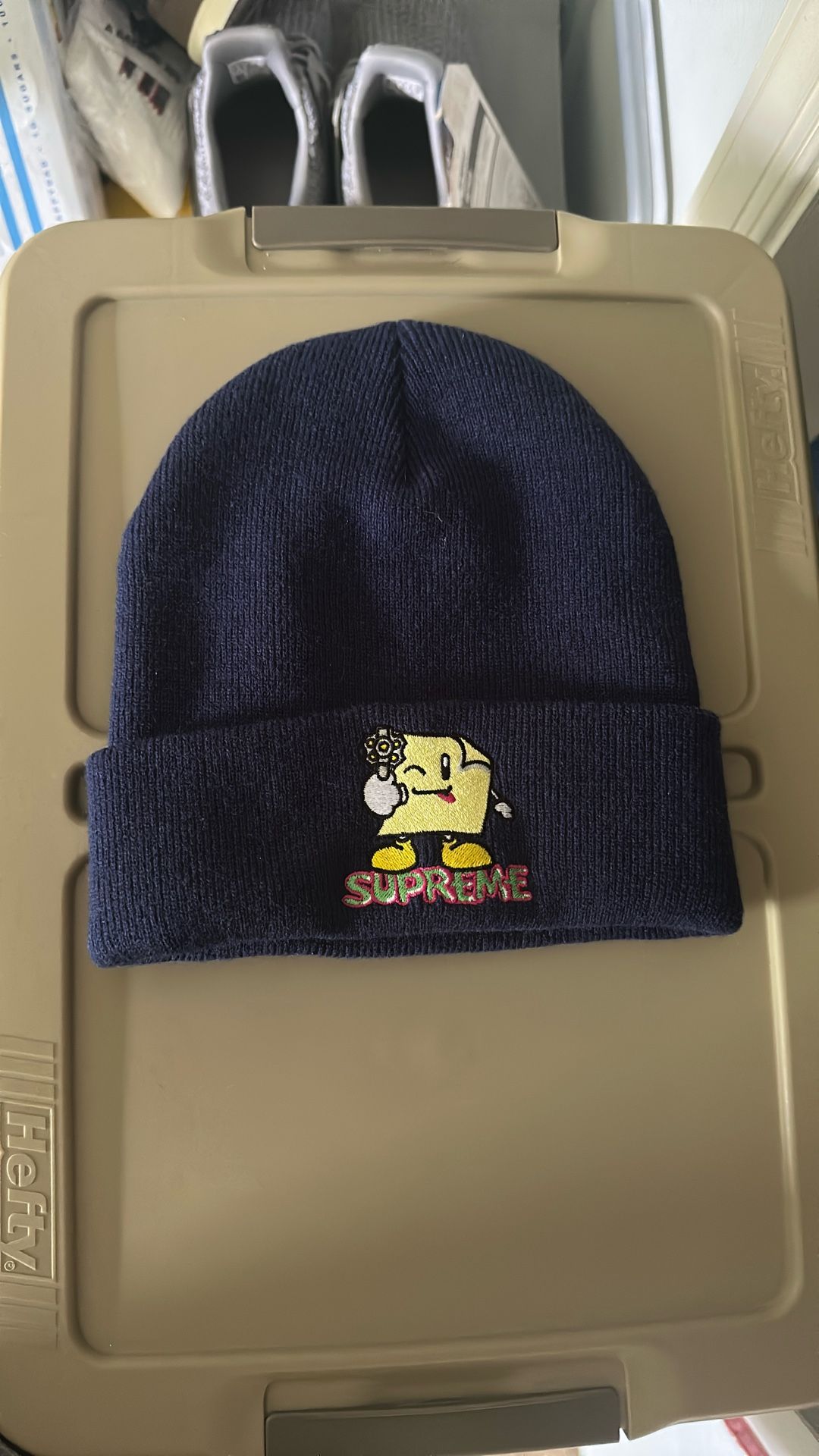 Supreme Beanie - Sticky Note