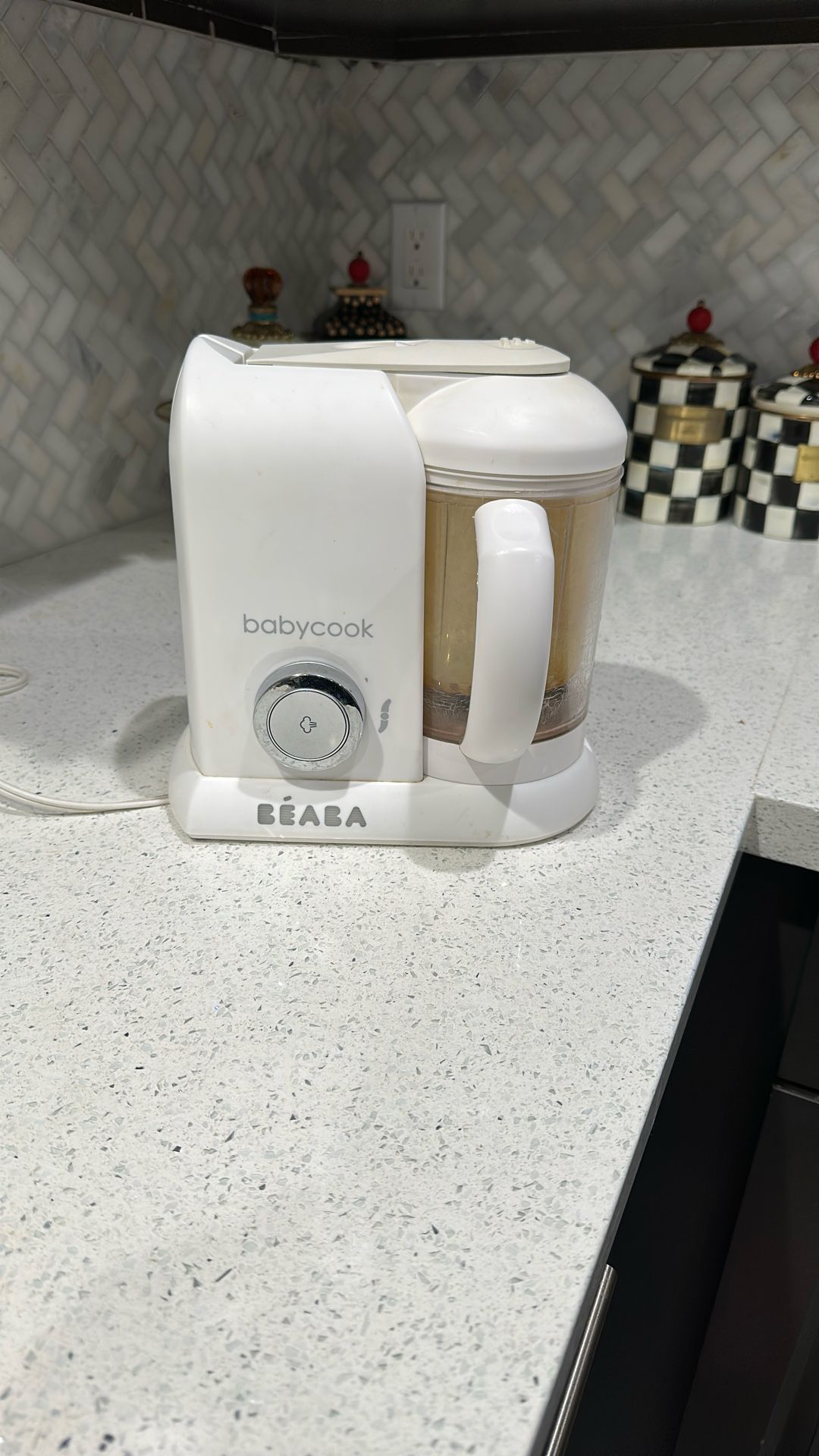 Beaba steamer blender. Used. In a Good condition!