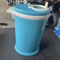Ubbi diaper Pail 