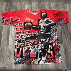 SIZE LARGE VINTAGE 90’s MICHEAL JORDAN BULLS ALL OVER PRINT