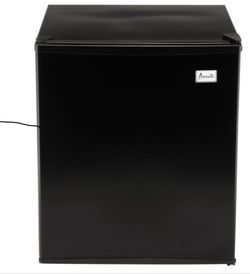 Avanti mini fridge 1.7 cu ft