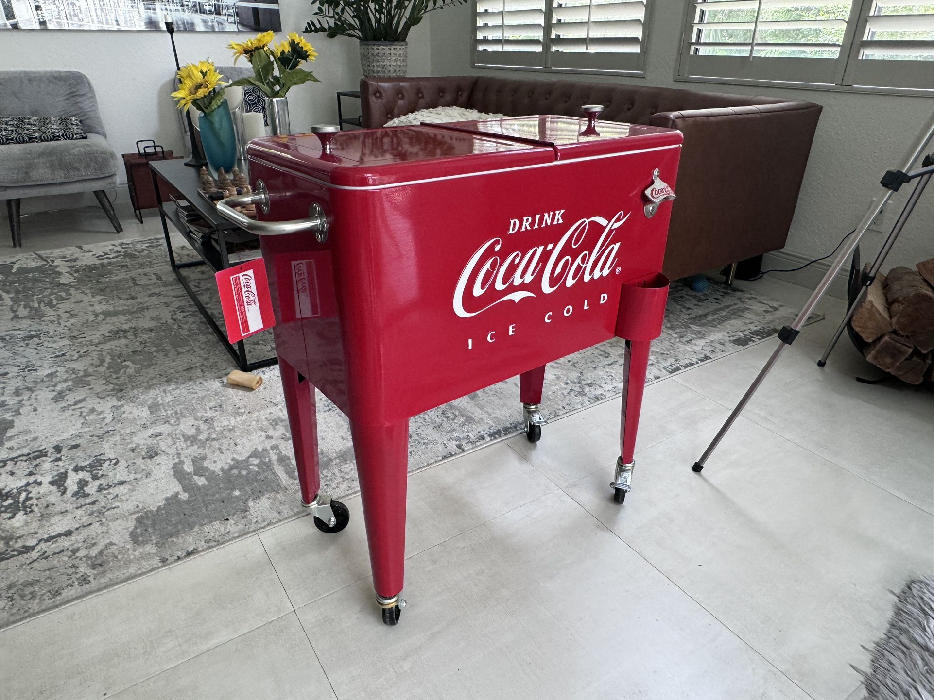 Embossed Retro Leigh Country Coca-Cola Metal Outdoor 80 Qt