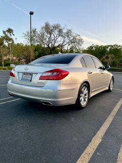 2013 Hyundai Genesis
