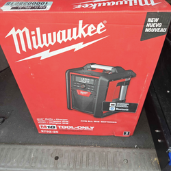 Milwaukee M18 Lithium-Ion Cordless Jobsite Radio/Charger