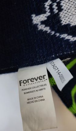 *Seattle Seahawks Reversible scarf by Forever Collectables Thumbnail