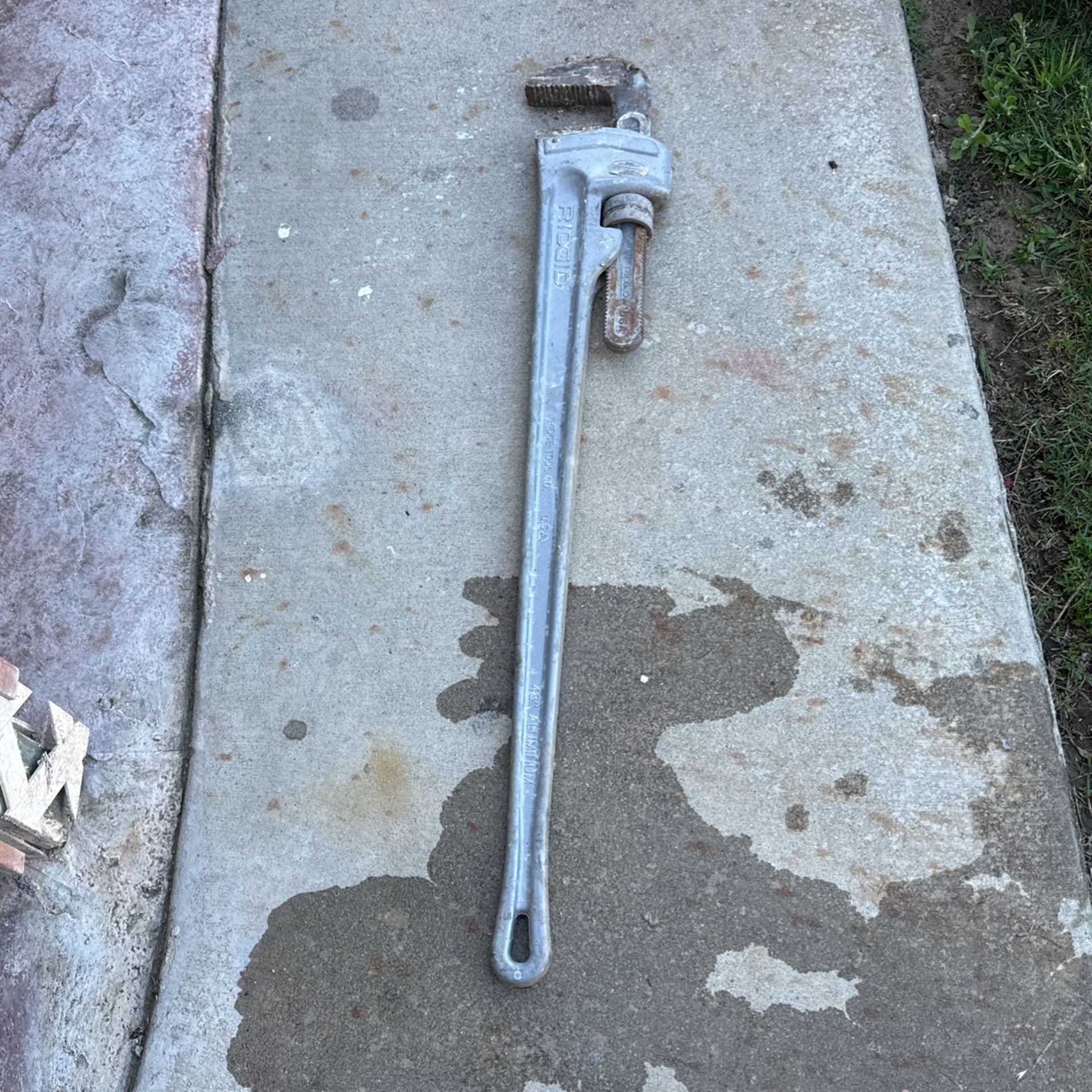 48in Rigid Pipe Wrench