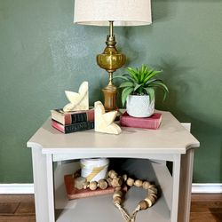 Refinished, mid-century modern. Drexel end table with drawer and coffee table set.