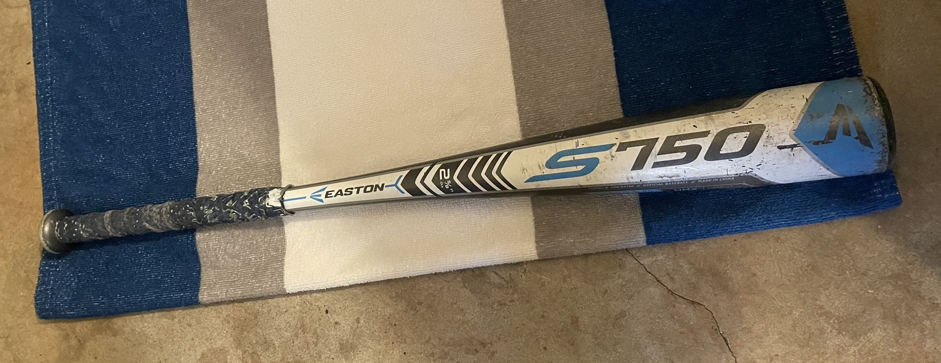 Easton Baseball Bat 28”