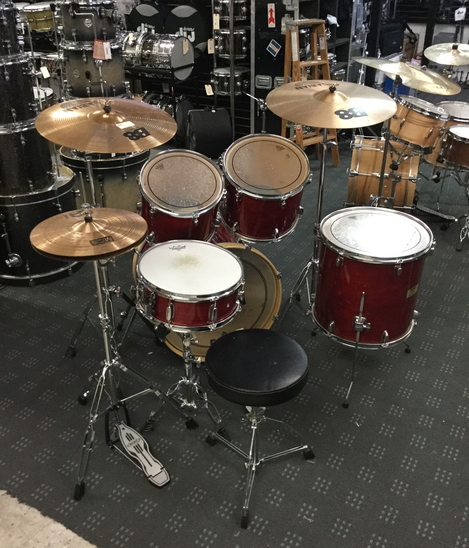 Mapex Pro M drum set complete with hardware & cymbals