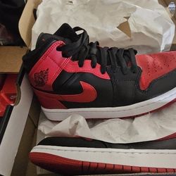 Jordan 1 Mid Banned Sz. 9