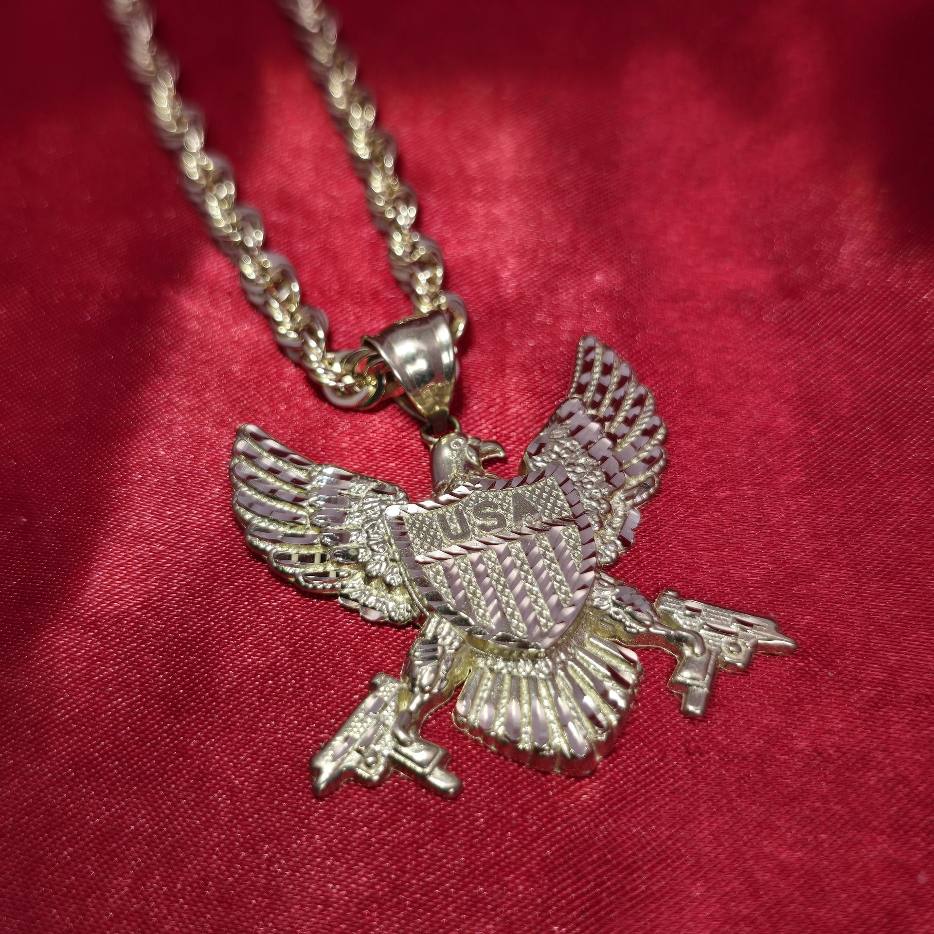 10k Gold Rope Chain & Eagle Pendant