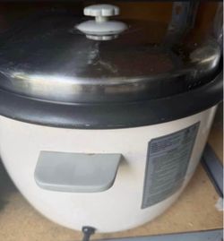 Commercial Electric Rice Cooker great condition