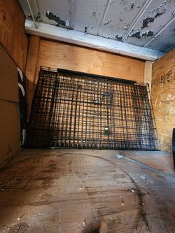 Kong XL dog crate