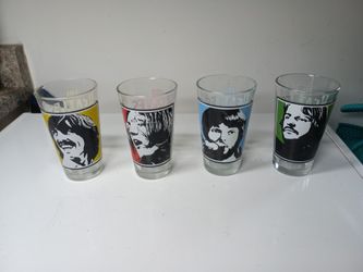 Beatles Collector's Series  Glass 4-Pack.great Collection
Pick up in Sun valley 