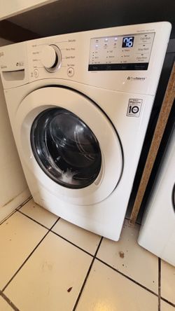 LG Front-Load Washing Machine - WM3400CW - White