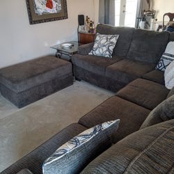 Beautiful Grey Sectional With Ottoman