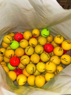 70 Wilson Staff Golf Balls - Colored