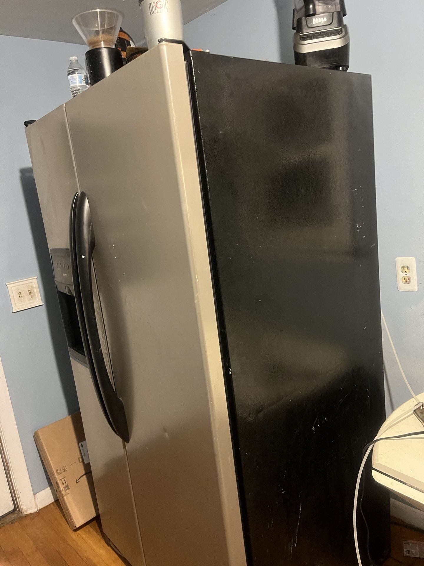 Free Fridge .