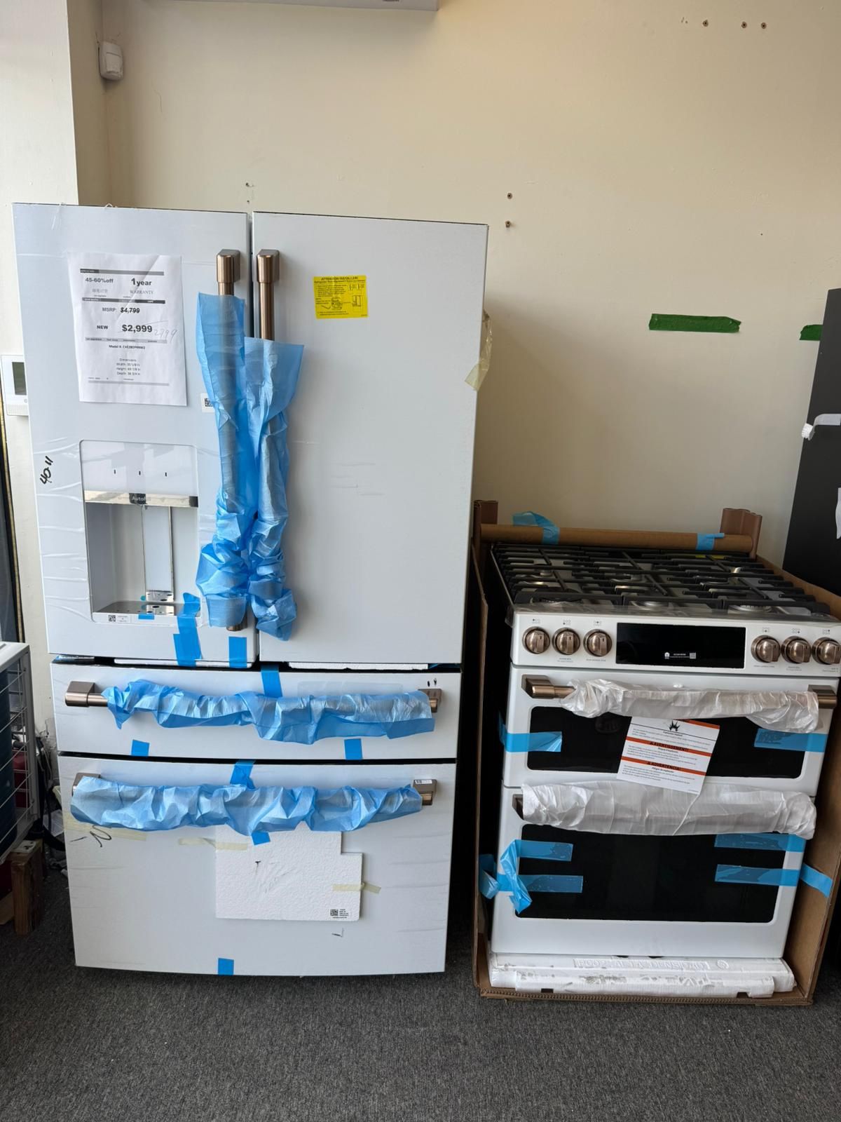 Kitchen Café Refrigerator 4 Door Gas Stove Double Oven & Dishwasher