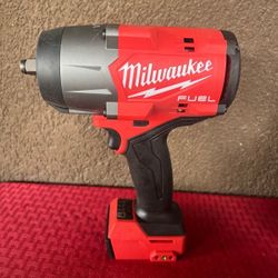 NEW Milwaukee M18 Fuel Brushless 1/2" High Torque Impact Wrench 2967-20