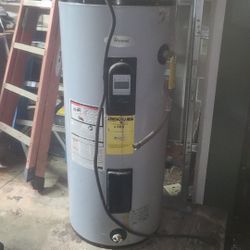 Whirlpool 40 Gallon Water Heater