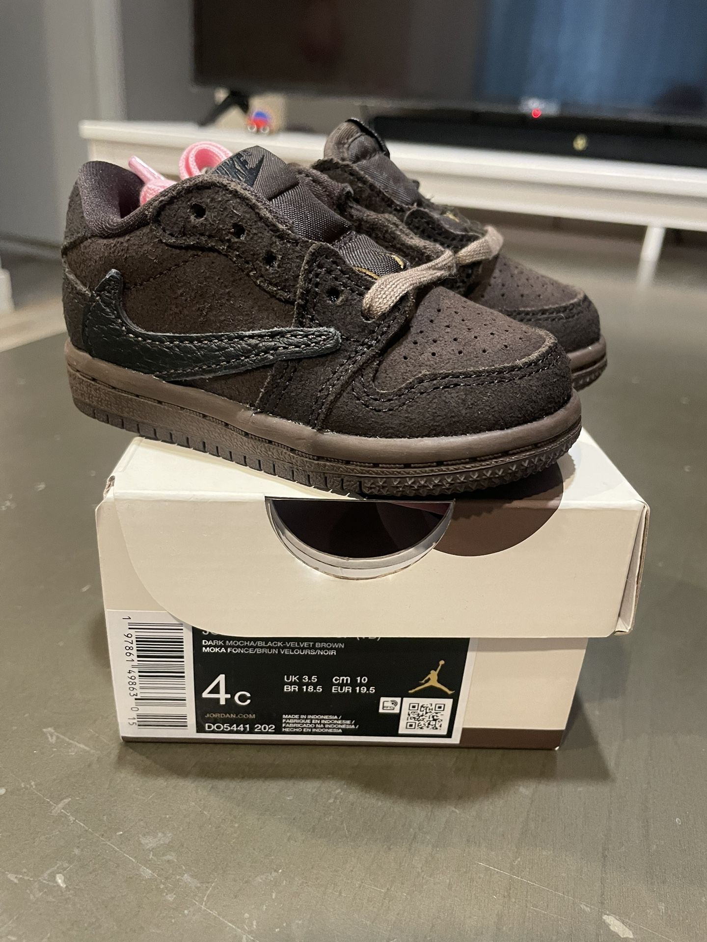 Air Jordan 1 Low Travis Scott Velvet Brown