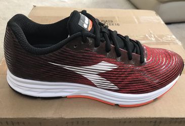 New Men’s Diadora size 9 sneakers