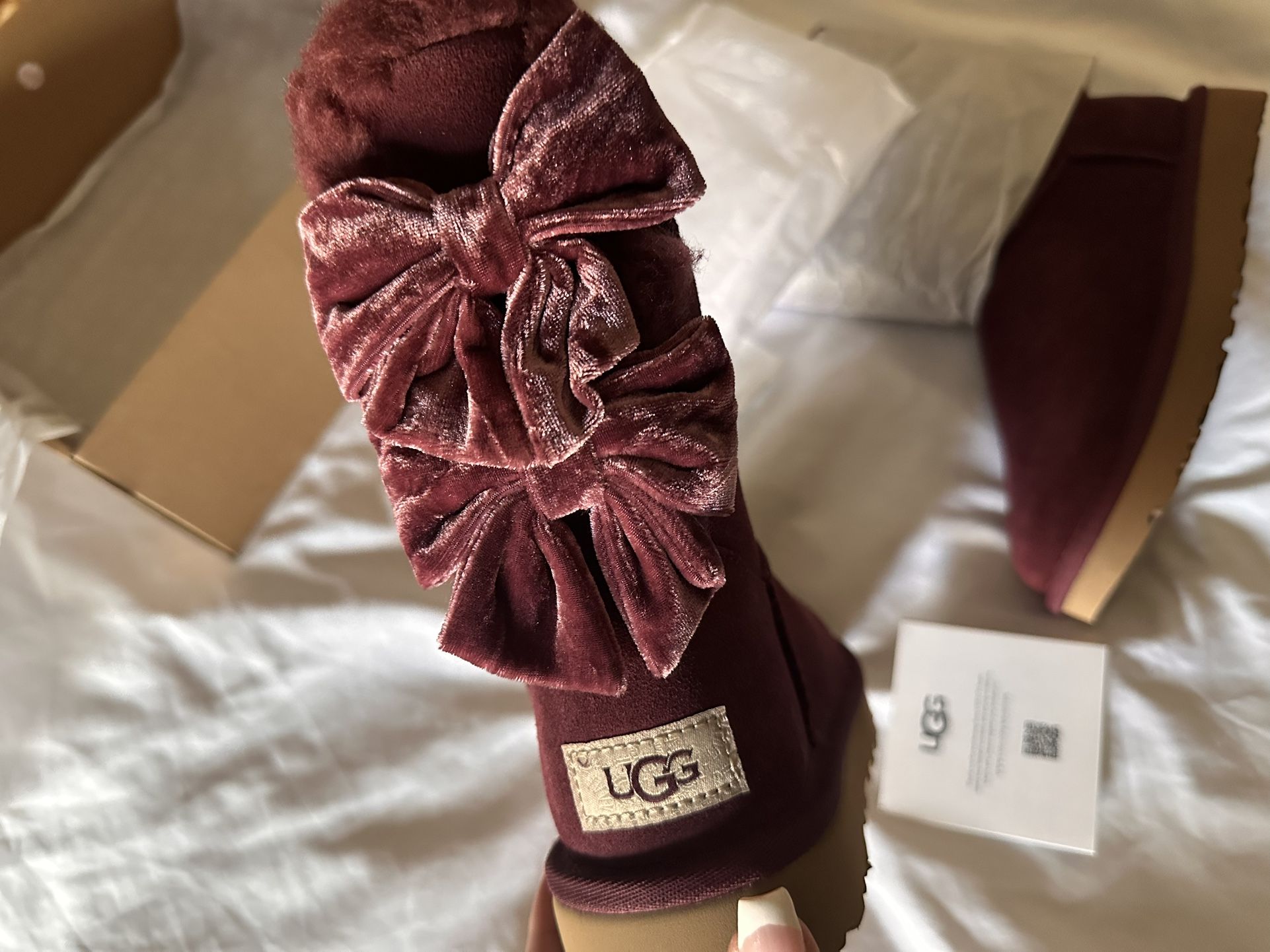 Ugg: Bailey Bow