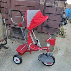 Radio Flyer Stroller Tricycle, EZ Fold 4-in-1 Stroll 'N Trike For Infant & Toddler Red