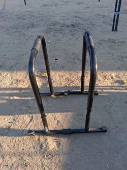 Parallette Bars Dip Station