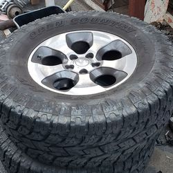 Jeep jk rubicon oem wheels and tires