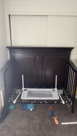 TODDLER BED