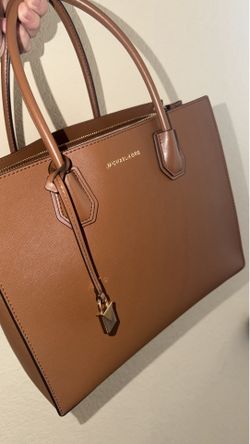 Michael Korse purse