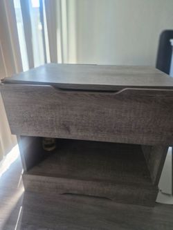 Free Night stand/shelf