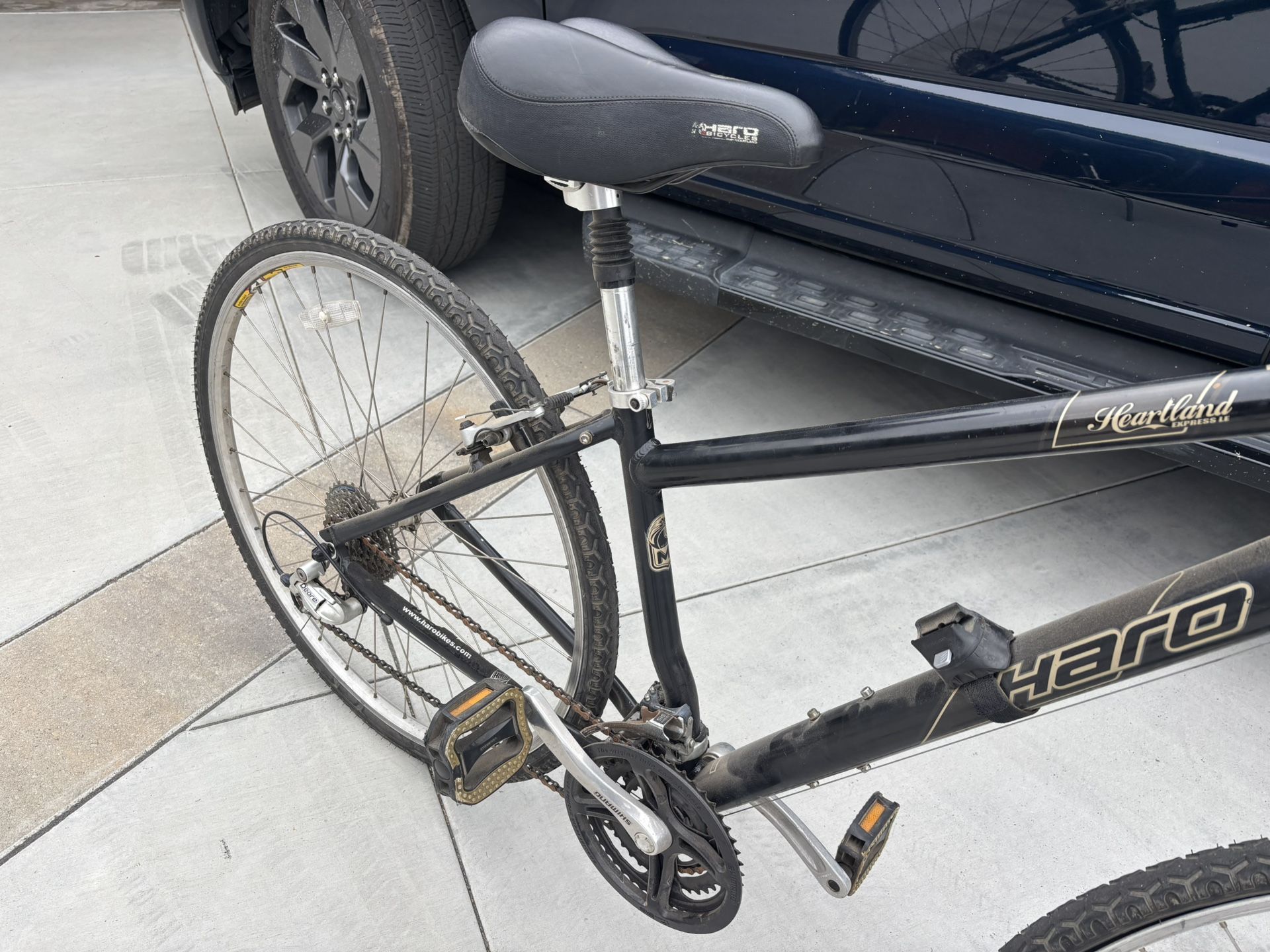 🚴‍♂️ Haro Heartland Express LE Hybrid Bike – Shimano Deore