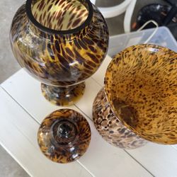 Chita Print Murano Hand Brown Vases And Jar With Kid