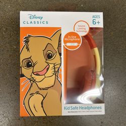 NWT Lion King kids safe headphones 