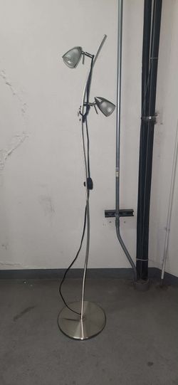 Modern Dual-Head Silver Metal Floor Lamp – Adjustable Track-Style Spotlights