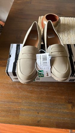 Dolce Vita Ladies Shoes 