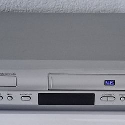 Samsung DVD-V4600 DVD/VHS Combo Player-Recorder 