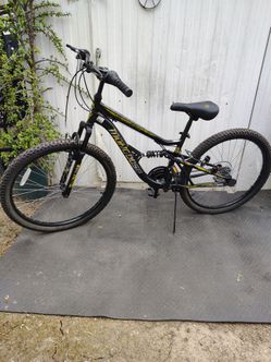 Mongoose Standoff Mountain Bike 26 In Bike