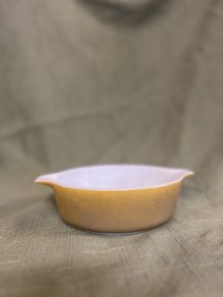 Pyrex Old Orchard Two-Toned 1 Pt Casserole Dish