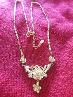 24K mosaic Gold clabicle Plated necklace 19 inches long