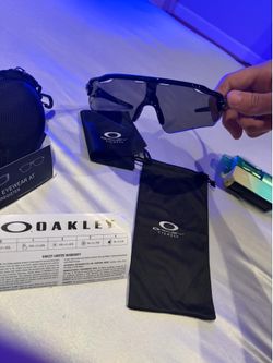 Oakley Ev New