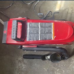 Titan Impacts 440 Airless paint sprayer 