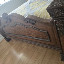 King Size Bed With Dresser 