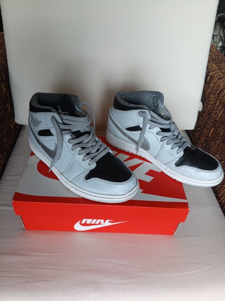 Air Jordans 1 Mid "Shodow"
