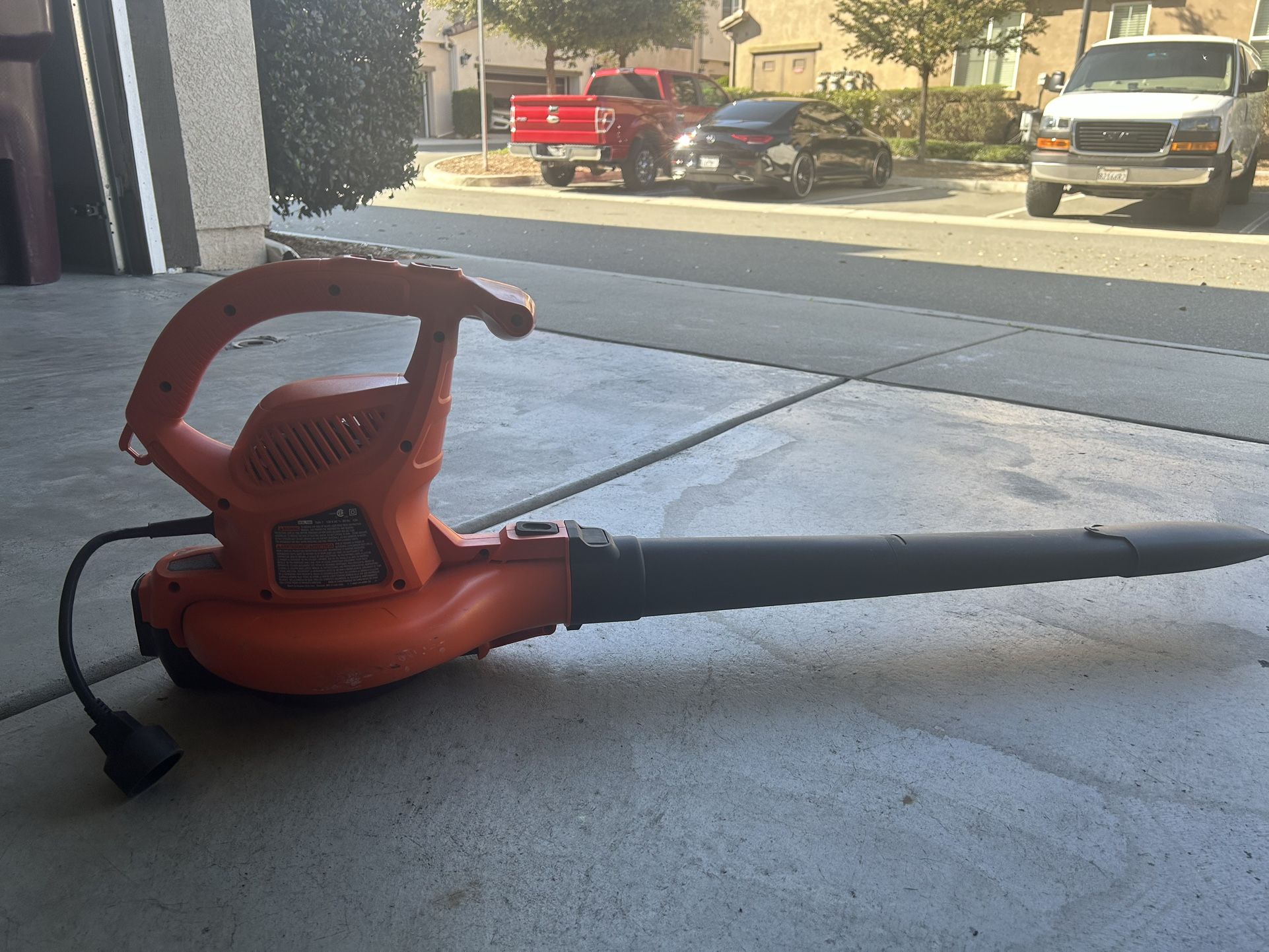 Leaf Blower