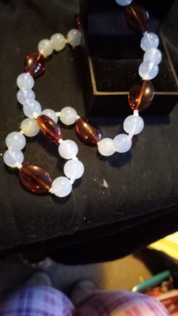 NEW AMBER AND QUARTZ NECKLACE